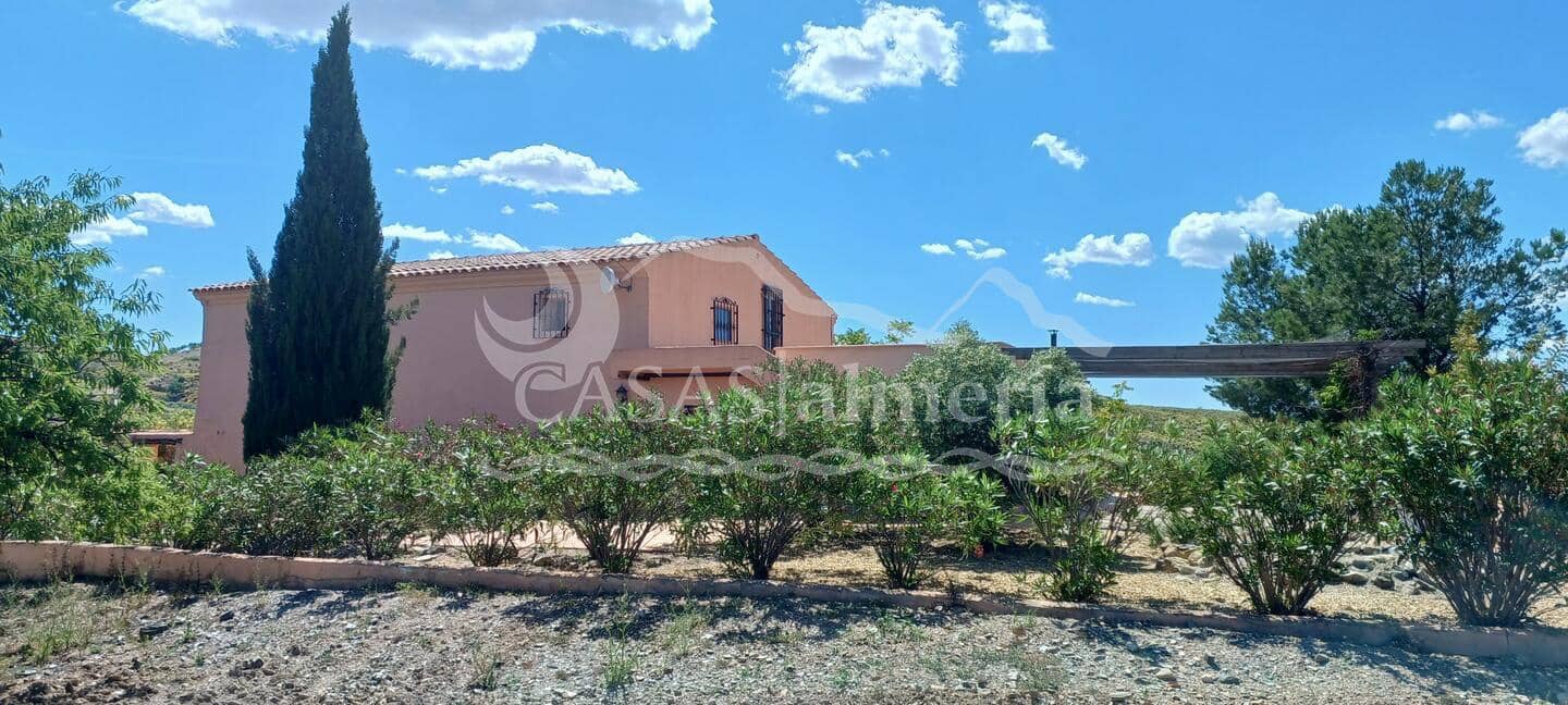 4 soveværelse Finca/Landehus til salg i Oria med swimmingpool - € 150.000 (Ref: 9022250)