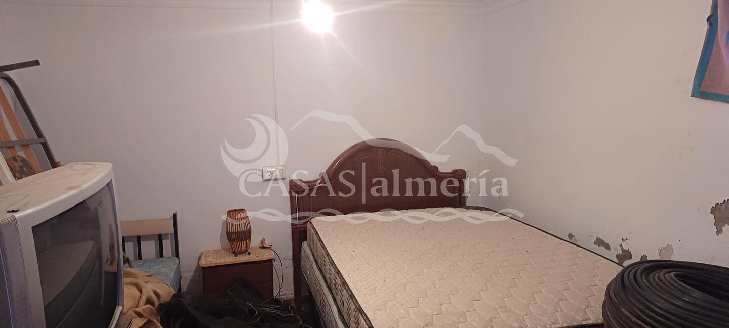 4 makuuhuone Maalaistalo myytävänä paikassa Los Pardos mukana 
autotalli - 70 000 € (Ref: 9372336)