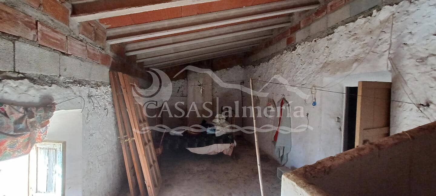 4 makuuhuone Maalaistalo myytävänä paikassa Los Pardos mukana 
autotalli - 70 000 € (Ref: 9372336)