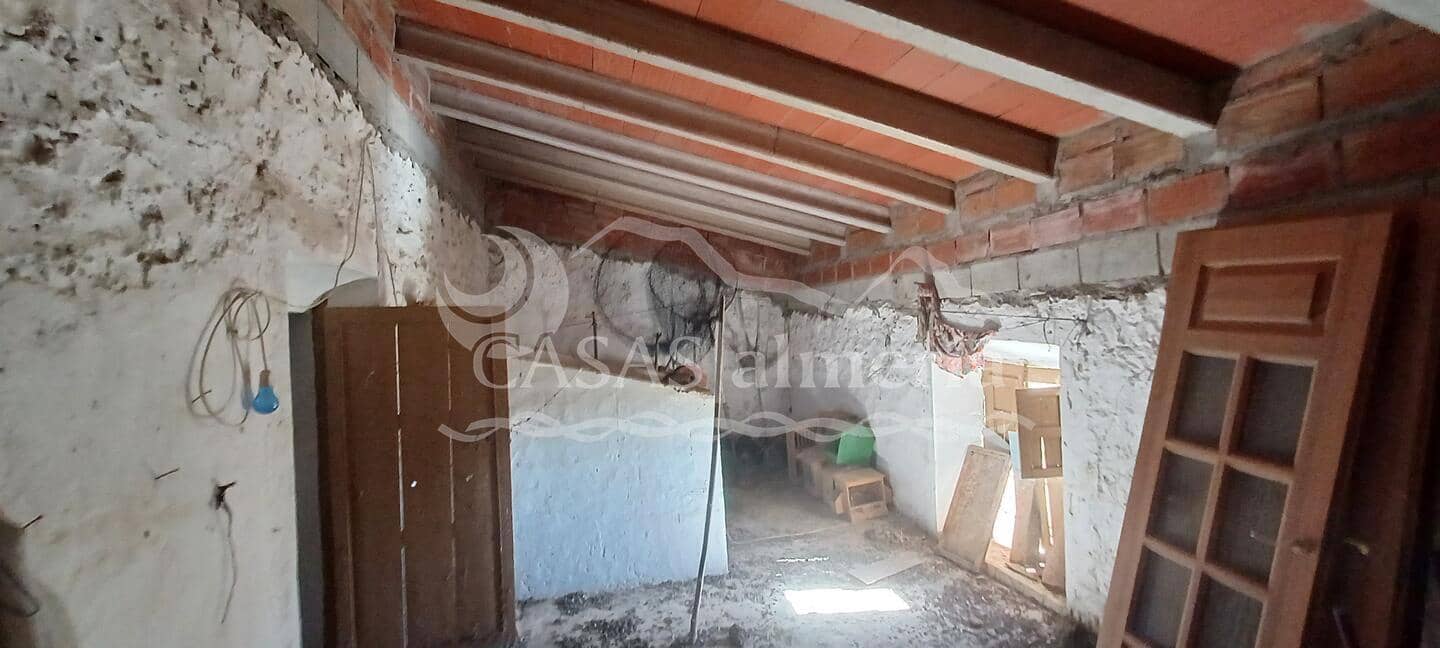 4 makuuhuone Maalaistalo myytävänä paikassa Los Pardos mukana 
autotalli - 70 000 € (Ref: 9372336)