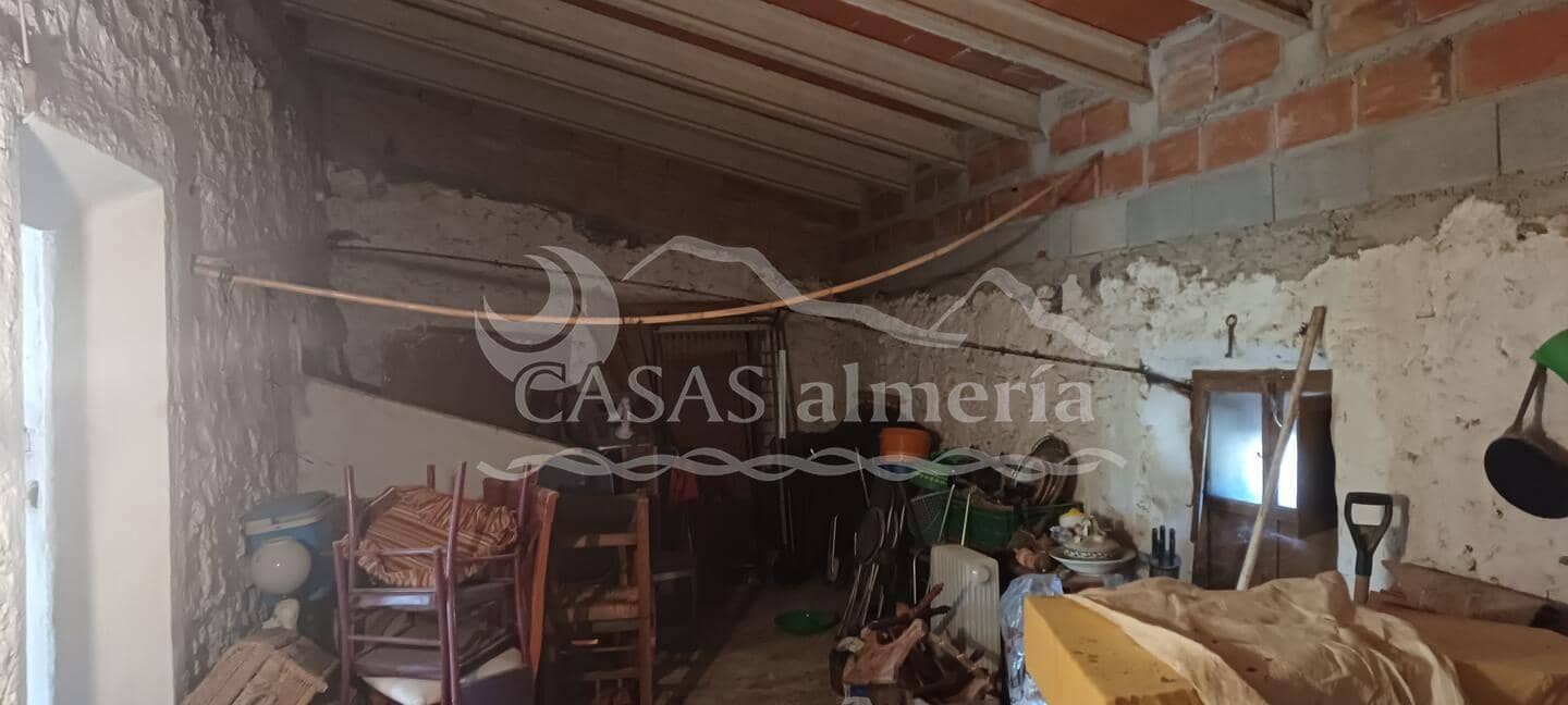 4 makuuhuone Maalaistalo myytävänä paikassa Los Pardos mukana 
autotalli - 70 000 € (Ref: 9372336)