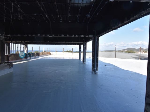 Kaupallinen myytävänä paikassa Alayor / Alaior - 490 000 € (Ref: 5440594)