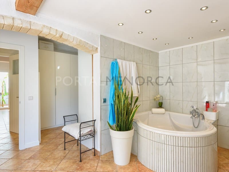 6 soveværelse Finca/Landehus til salg i Es Mercadal med swimmingpool garage - € 1.700.000 (Ref: 6066787)