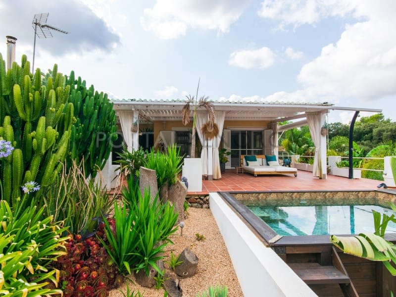 6 soveværelse Finca/Landehus til salg i Es Mercadal med swimmingpool garage - € 1.700.000 (Ref: 6066787)