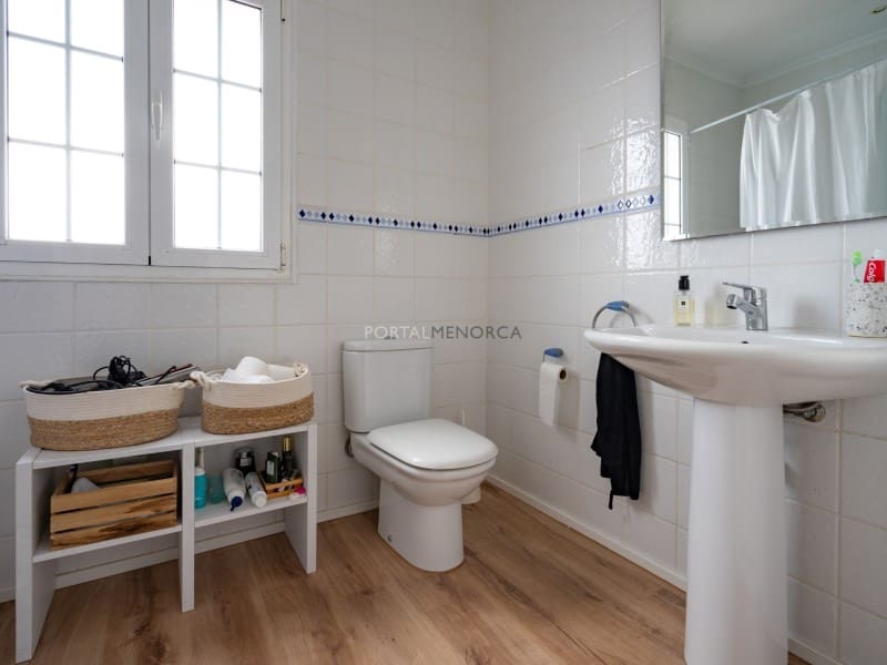 5 soveværelse Villa til salg i Es Castell med swimmingpool garage - € 745.000 (Ref: 6650259)