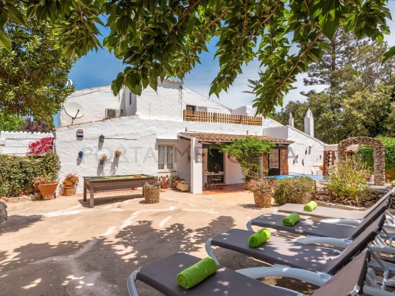 5 soveværelse Finca/Landehus til salg i Trebaluger med swimmingpool - € 995.000 (Ref: 6881528)