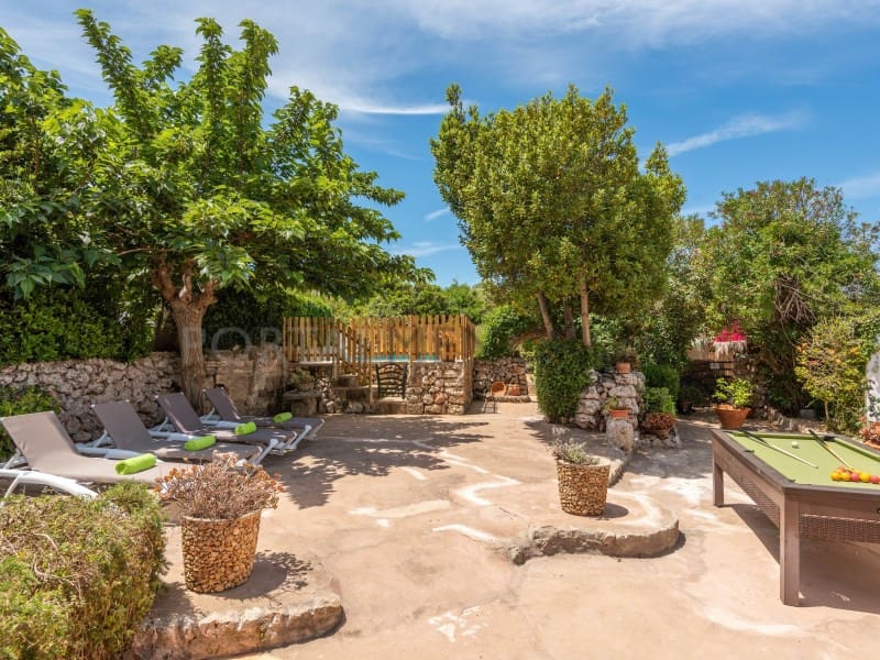 5 soveværelse Finca/Landehus til salg i Trebaluger med swimmingpool - € 995.000 (Ref: 6881528)