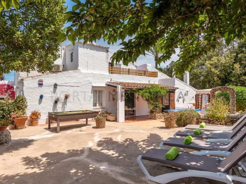 5 soveværelse Finca/Landehus til salg i Trebaluger med swimmingpool - € 995.000 (Ref: 6881528)