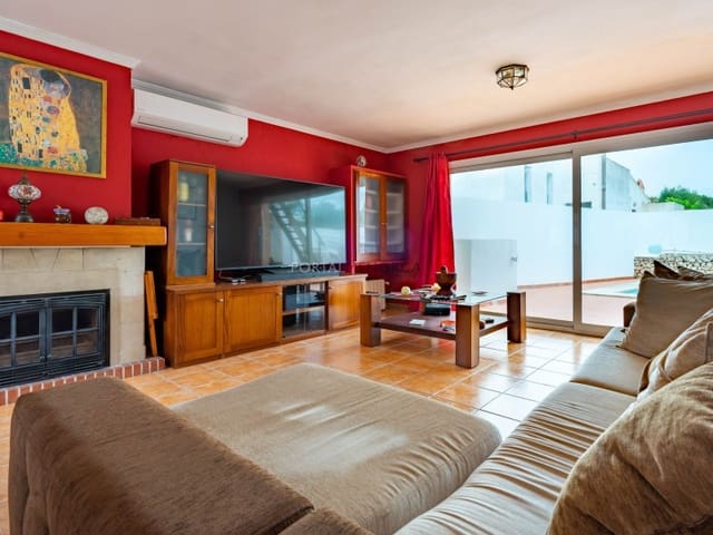 7 makuuhuone Maalaistalo myytävänä paikassa Trebaluger, Es Castell - 850 000 € (Ref: 6947574)