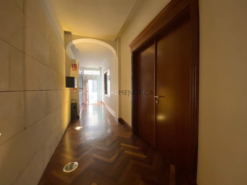 Erhverv til salg i Mahon / Mao - € 450.000 (Ref: 6987144)