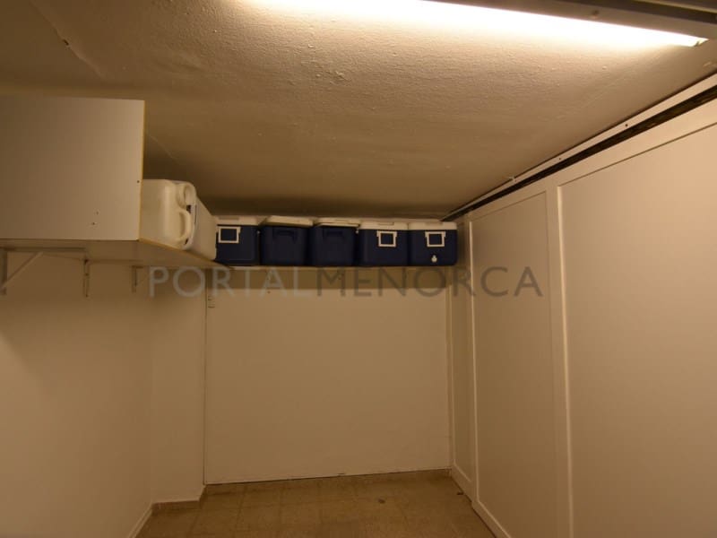 Gewerbe zu verkaufen in Es Castell - 300.000 € (Ref: 6987223)