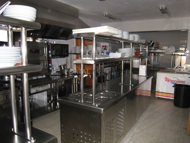 Commercial for sale in Port d'Addaia, Es Mercadal - € 400,000 (Ref: 6987308)