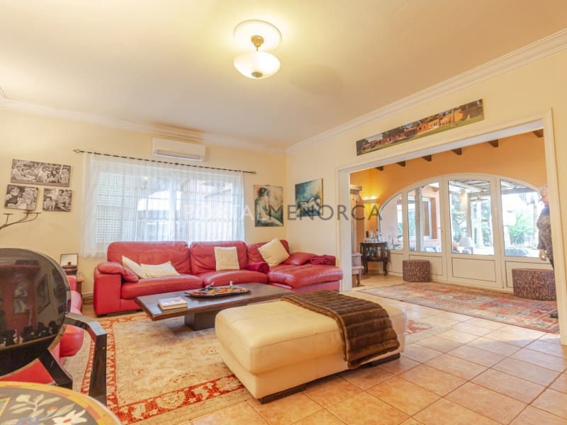 6 soveværelse Finca/Landehus til salg i Llucmacanes med swimmingpool - € 1.450.000 (Ref: 6988490)