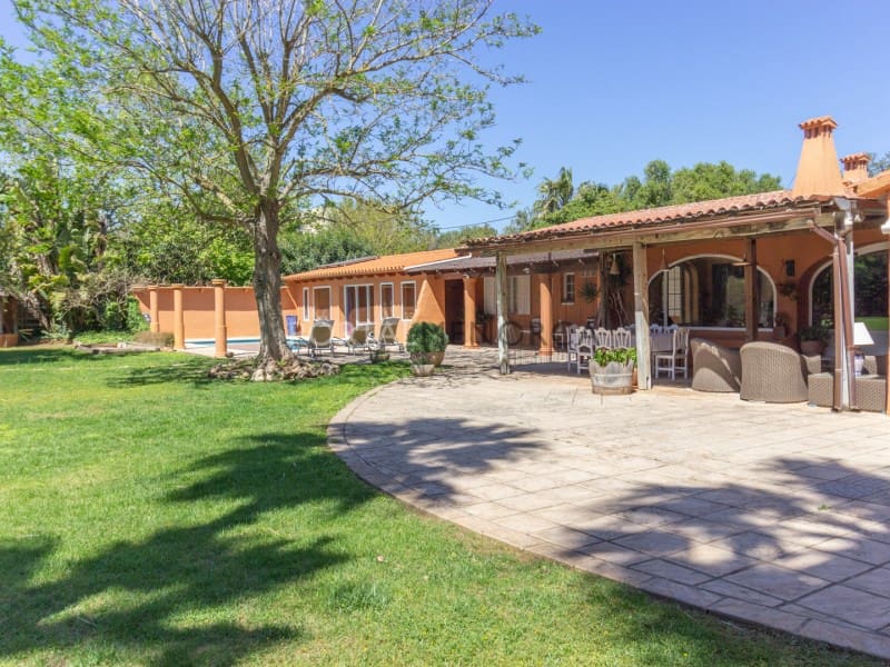 6 soveværelse Finca/Landehus til salg i Llucmacanes med swimmingpool - € 1.450.000 (Ref: 6988490)