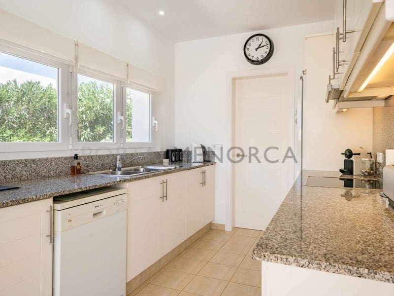 4 bedroom Villa for sale in Mahon / Mao with pool garage - € 895,000 (Ref: 7009969)