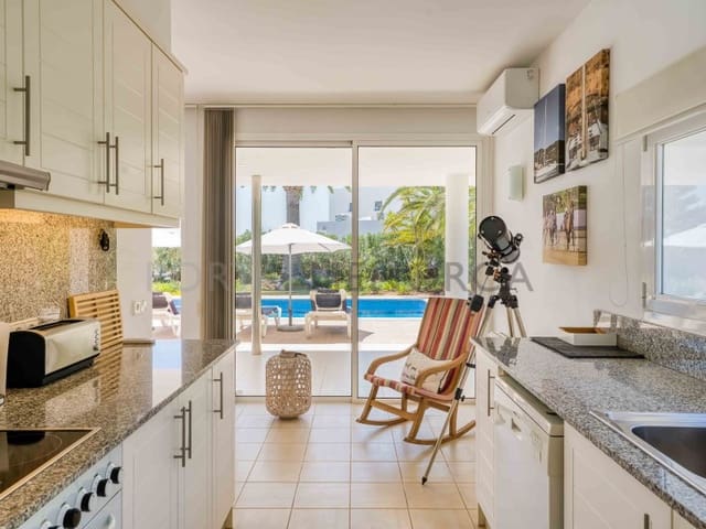 4 soveværelse Villa til salg i Mahón / Maó med swimmingpool garage - € 895.000 (Ref: 7009969)