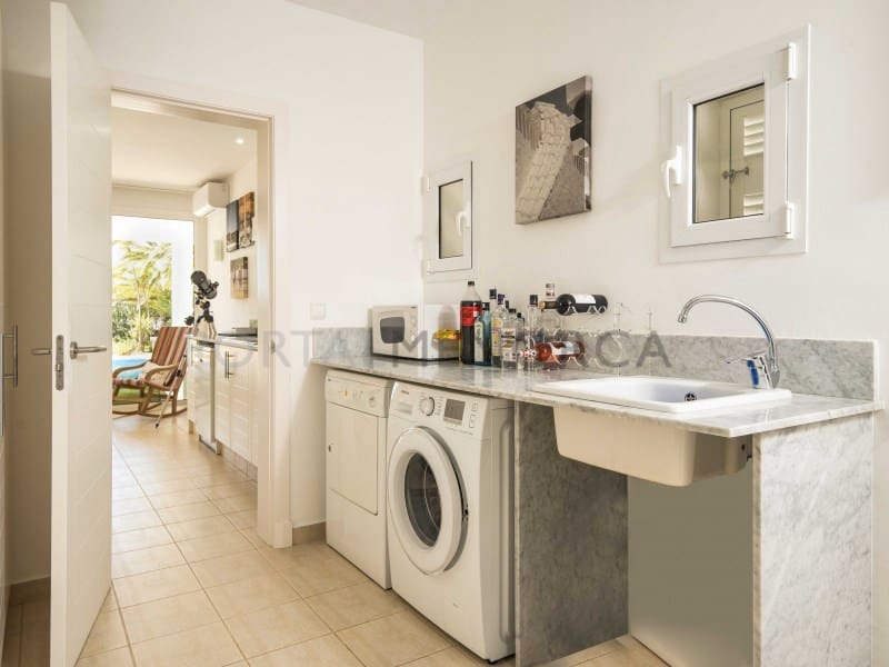 4 bedroom Villa for sale in Mahon / Mao with pool garage - € 895,000 (Ref: 7009969)