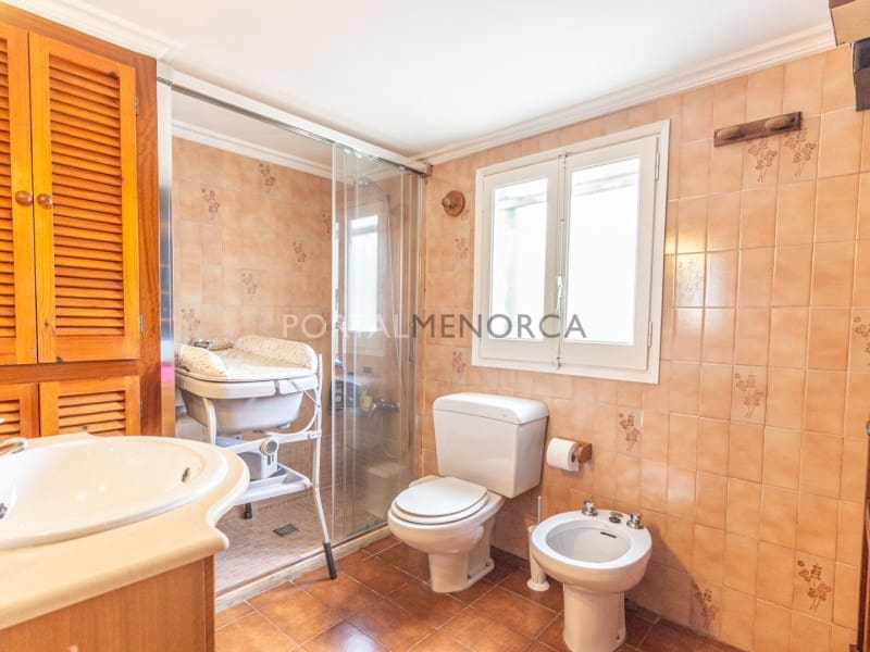 5 soveværelse Villa til salg i Es Castell med swimmingpool - € 695.000 (Ref: 8289340)