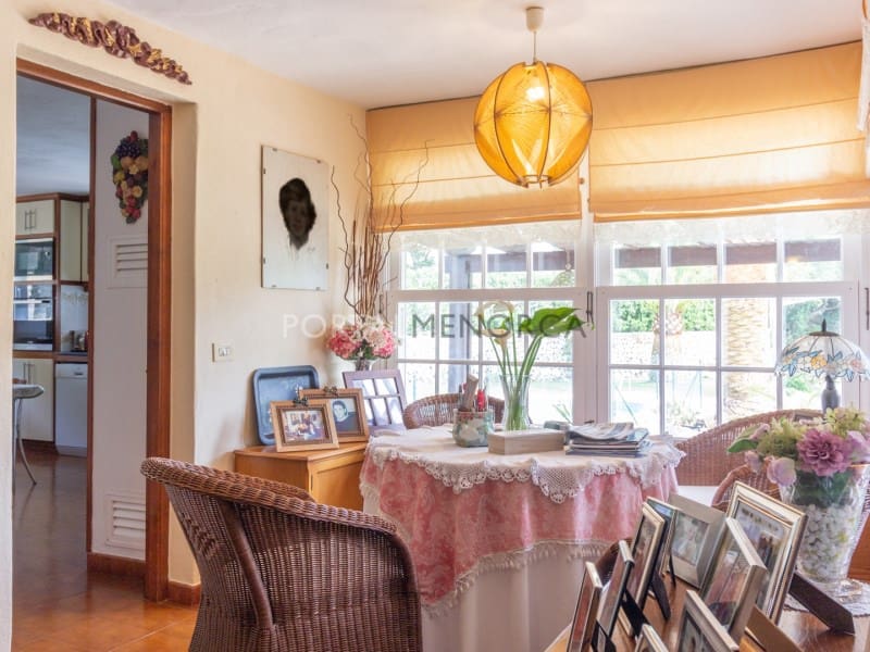 5 soveværelse Villa til salg i Es Castell med swimmingpool - € 695.000 (Ref: 8289340)