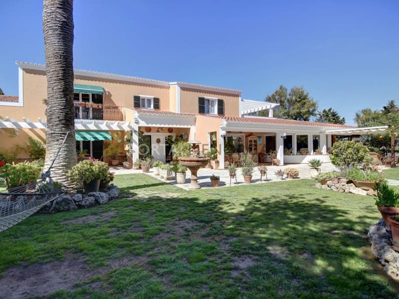 4 soveværelse Villa til salg i Mahon / Mao med swimmingpool - € 2.345.000 (Ref: 8399034)