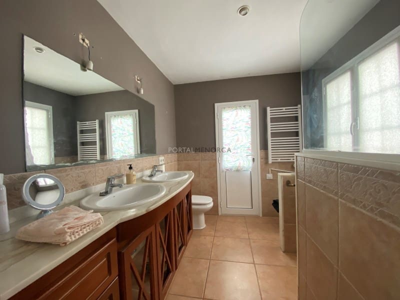 4 soveværelse Byhus til salg i Mahon / Mao - € 595.000 (Ref: 8849874)