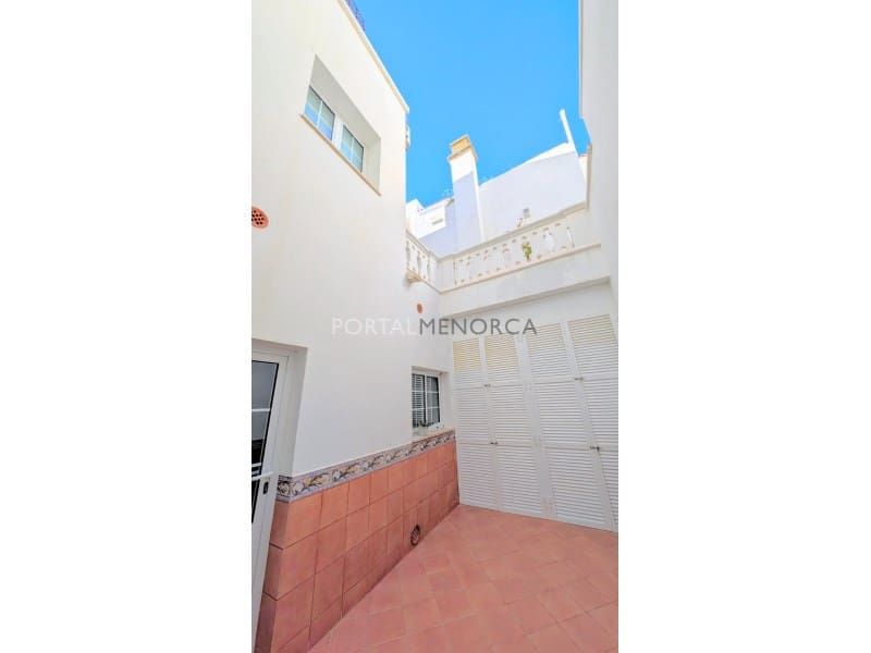 4 soveværelse Byhus til salg i Mahon / Mao - € 595.000 (Ref: 8849874)