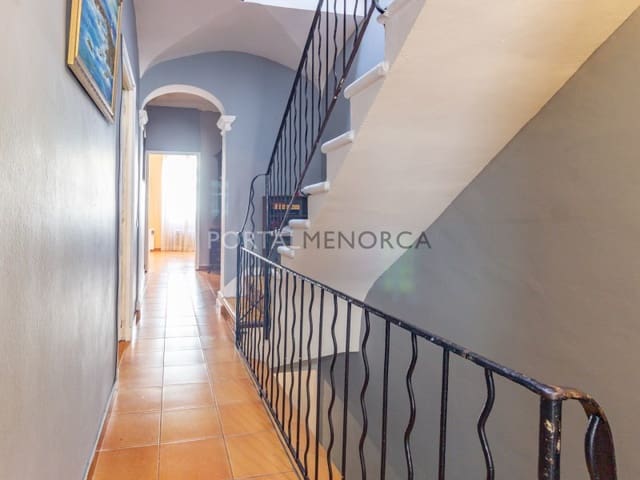 Casa de 8 habitaciones en Mahón / Maó en venta - 595.000 € (Ref: 8888612)