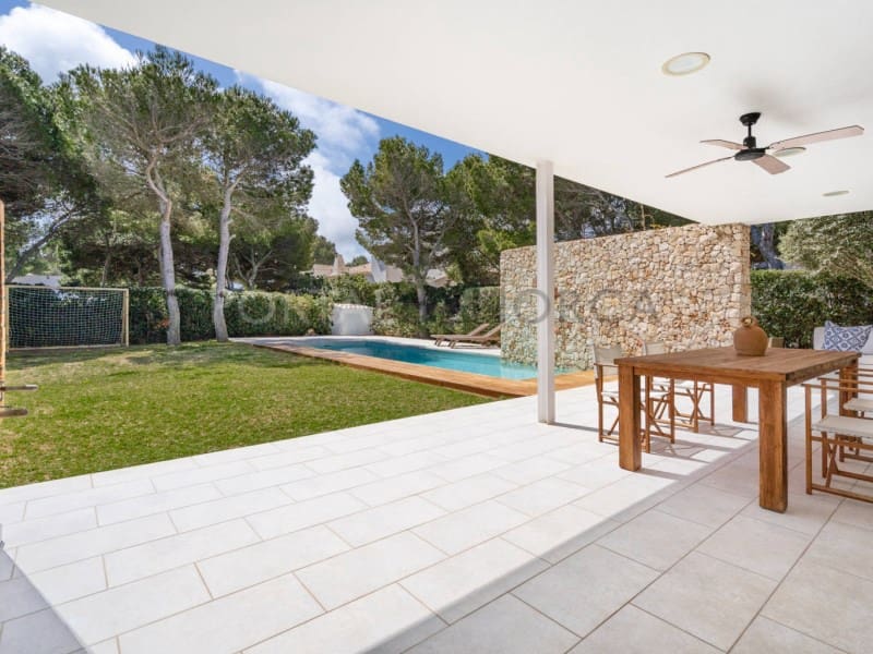 4 soveværelse Villa til salg i Cala Morell med swimmingpool garage - € 1.650.000 (Ref: 8924191)