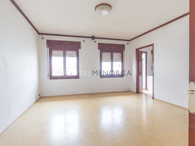4 slaapkamer Flat te koop in Mahon / Mao - € 295.000 (Ref: 8932569)