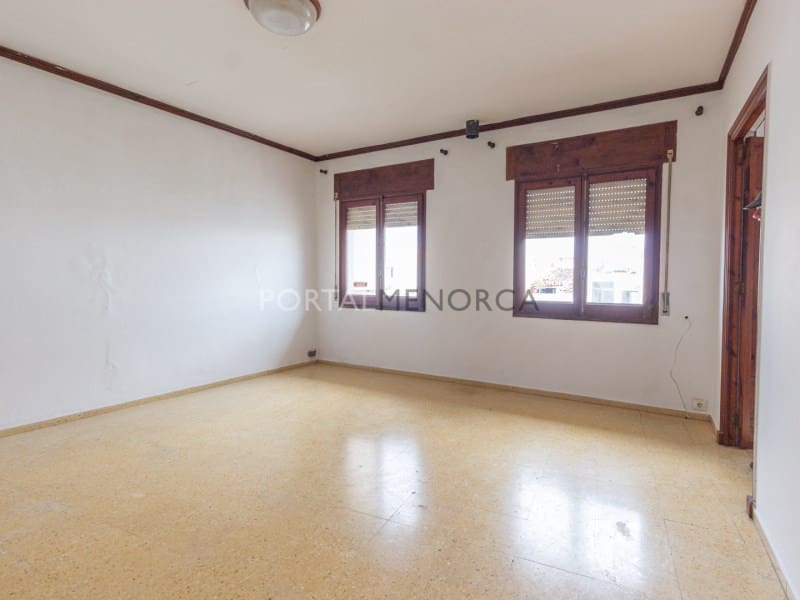 4 slaapkamer Flat te koop in Mahon / Mao - € 295.000 (Ref: 8932569)
