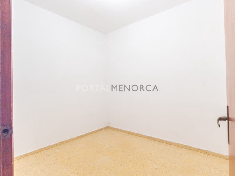 4 slaapkamer Flat te koop in Mahon / Mao - € 295.000 (Ref: 8932569)