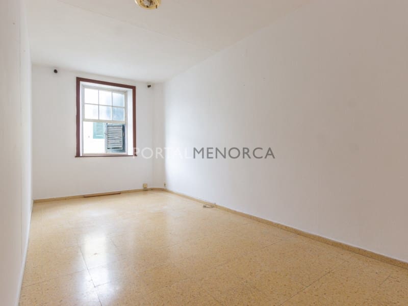 4 slaapkamer Flat te koop in Mahon / Mao - € 295.000 (Ref: 8932569)