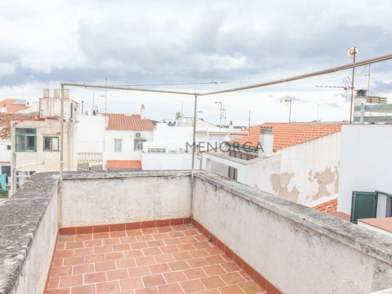 4 slaapkamer Flat te koop in Mahon / Mao - € 295.000 (Ref: 8932569)