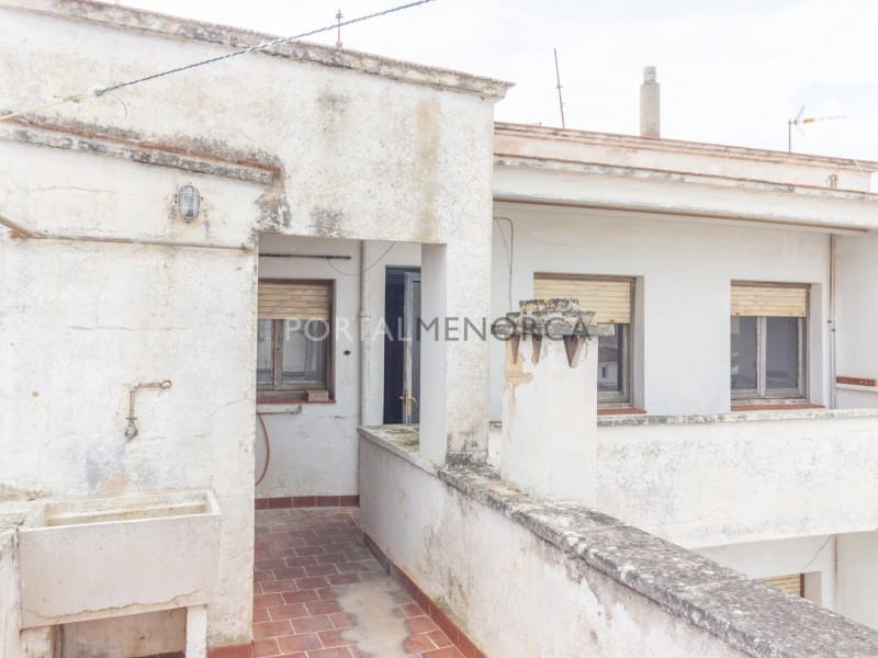 4 slaapkamer Flat te koop in Mahon / Mao - € 295.000 (Ref: 8932569)