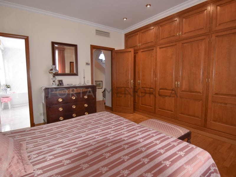 5 soveværelse Villa til salg i Mahon / Mao med swimmingpool garage - € 990.000 (Ref: 8952768)