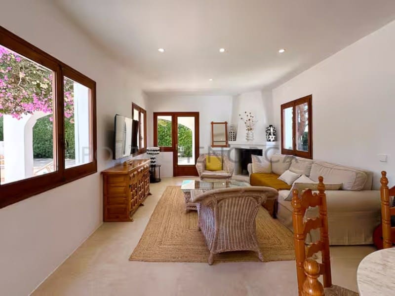 4 soveværelse Villa til salg i Mahon / Mao med swimmingpool - € 850.000 (Ref: 8957924)