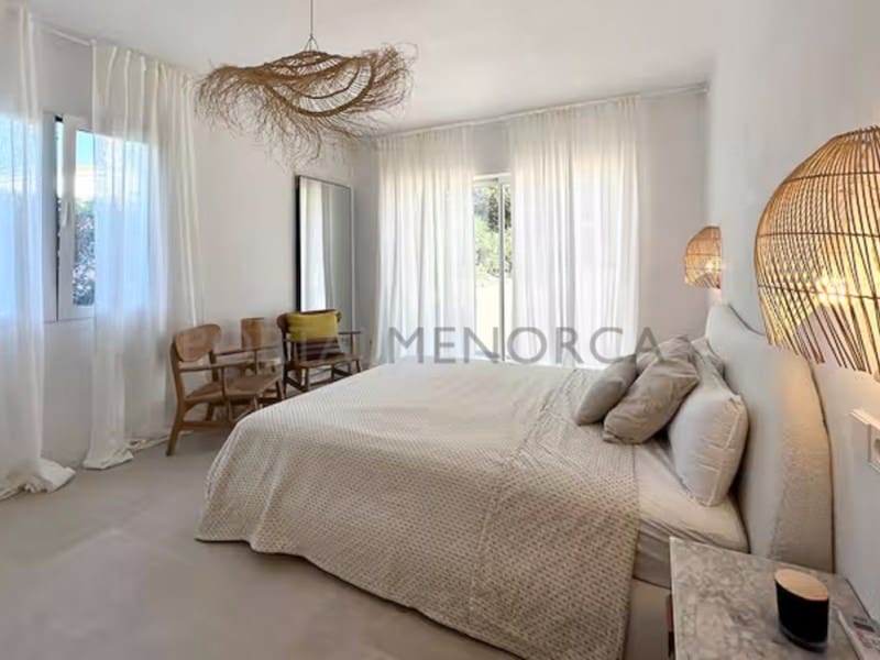 4 soveværelse Villa til salg i Mahon / Mao med swimmingpool - € 850.000 (Ref: 8957924)