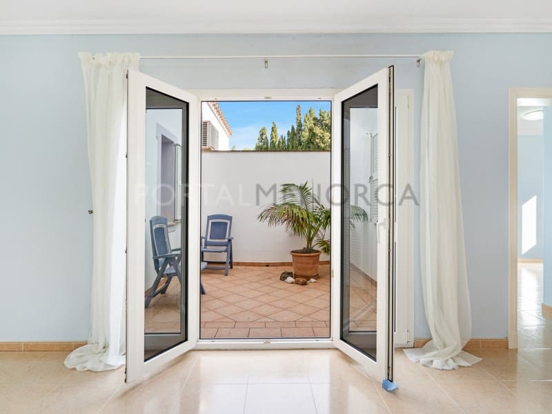 4 soveværelse Finca/Landehus til salg i La Argentina med swimmingpool garage - € 875.000 (Ref: 9001203)