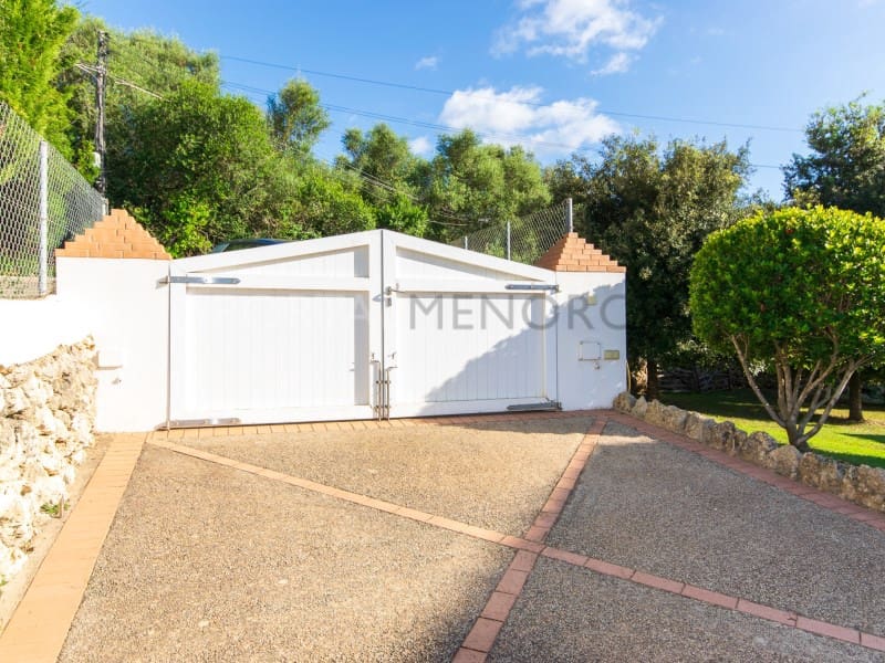 4 soveværelse Finca/Landehus til salg i La Argentina med swimmingpool garage - € 875.000 (Ref: 9001203)