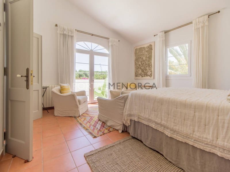 4 makuuhuone Maalaistalo myytävänä paikassa San Luis / Sant Lluis mukana uima-altaan 
autotalli - 3 300 000 € (Ref: 9049186)