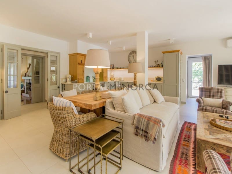 4 makuuhuone Maalaistalo myytävänä paikassa San Luis / Sant Lluis mukana uima-altaan 
autotalli - 3 300 000 € (Ref: 9049186)