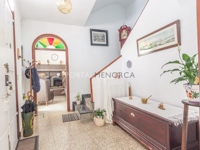 6 soveværelse Byhus til salg i Mahon / Mao med garage - € 480.000 (Ref: 9110677)