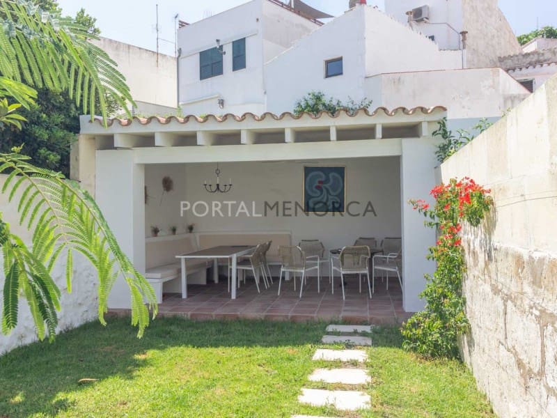 4 soveværelse Byhus til salg i Mahon / Mao - € 1.375.000 (Ref: 9114434)