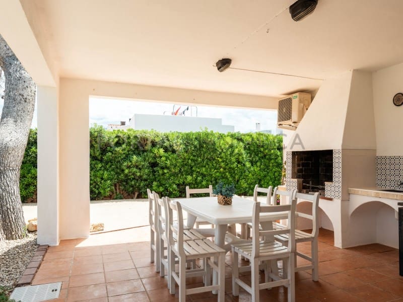 4 soverom Villa til salgs i Cala Blanca med svømmebasseng - € 1 260 000 (Ref: 9206871)