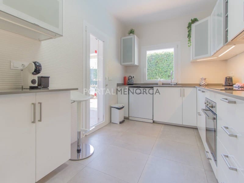 4 makuuhuone Huvila myytävänä paikassa Arenal d'en Castell - 990 000 € (Ref: 9228892)