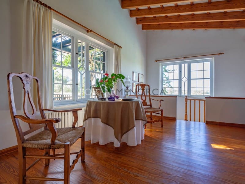 4 soveværelse Finca/Landehus til salg i Torret med swimmingpool garage - € 2.395.000 (Ref: 9257632)