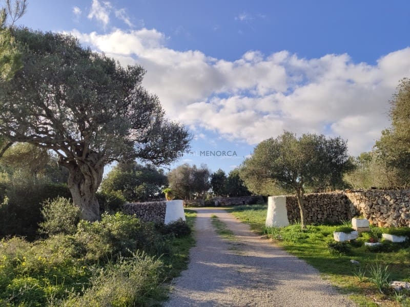 4 soveværelse Finca/Landehus til salg i Torret med swimmingpool garage - € 2.395.000 (Ref: 9257632)