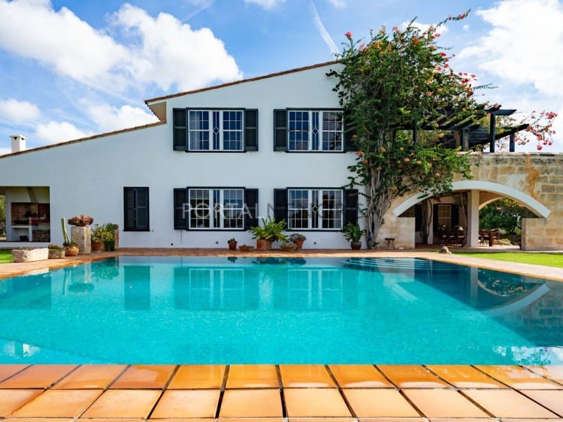 4 soveværelse Finca/Landehus til salg i Torret med swimmingpool garage - € 2.395.000 (Ref: 9257632)