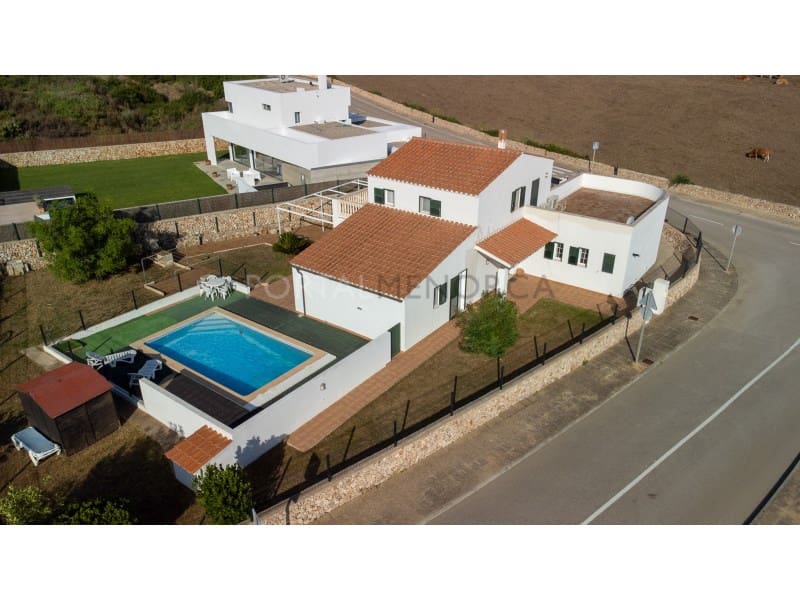 3 soveværelse Byhus til salg i Es Mercadal med swimmingpool garage - € 750.000 (Ref: 9312728)