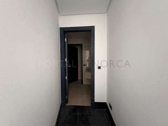 Kaupallinen myytävänä paikassa Mahón / Maó - 145 000 € (Ref: 9341329)